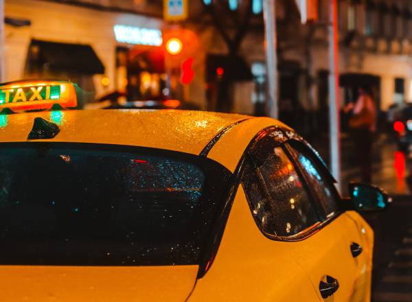 Aliya İzzet Begoviç Bulvarı Taksi Hizmeti